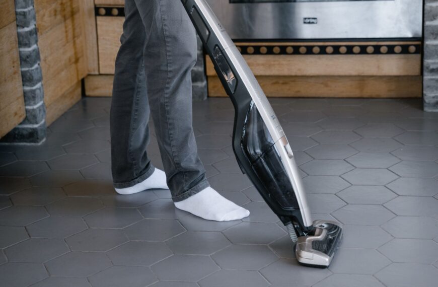 Cristaux de soude sur le carrelage : avis et méthode sans traces