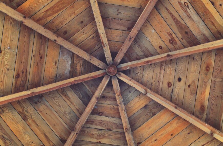 Protection poutre bois intérieur : quel traitement choisir ?
