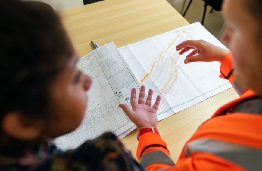 Phase à gauche ou à droite : ce que dit vraiment la norme
